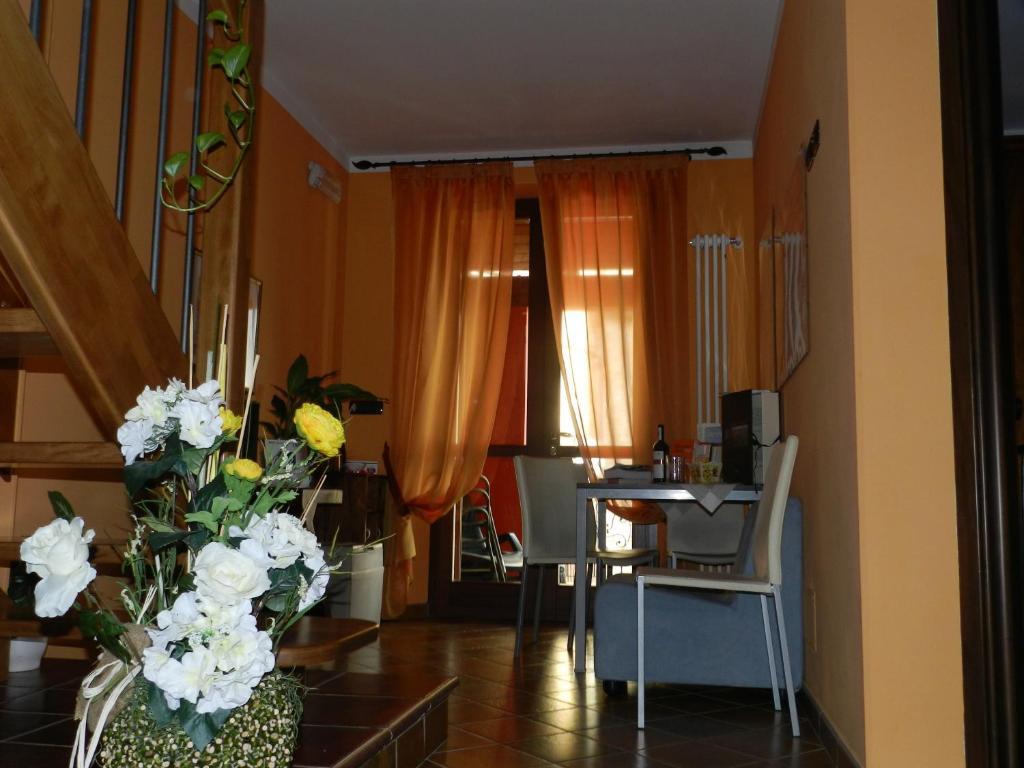 L'Angolo Di Rosina Novello Exteriör bild